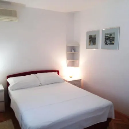 Tini Apartment Primosten